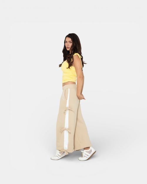 Pransh sweatpants in Nude, 100% wide-legged French terry premium cotton with contrast panels